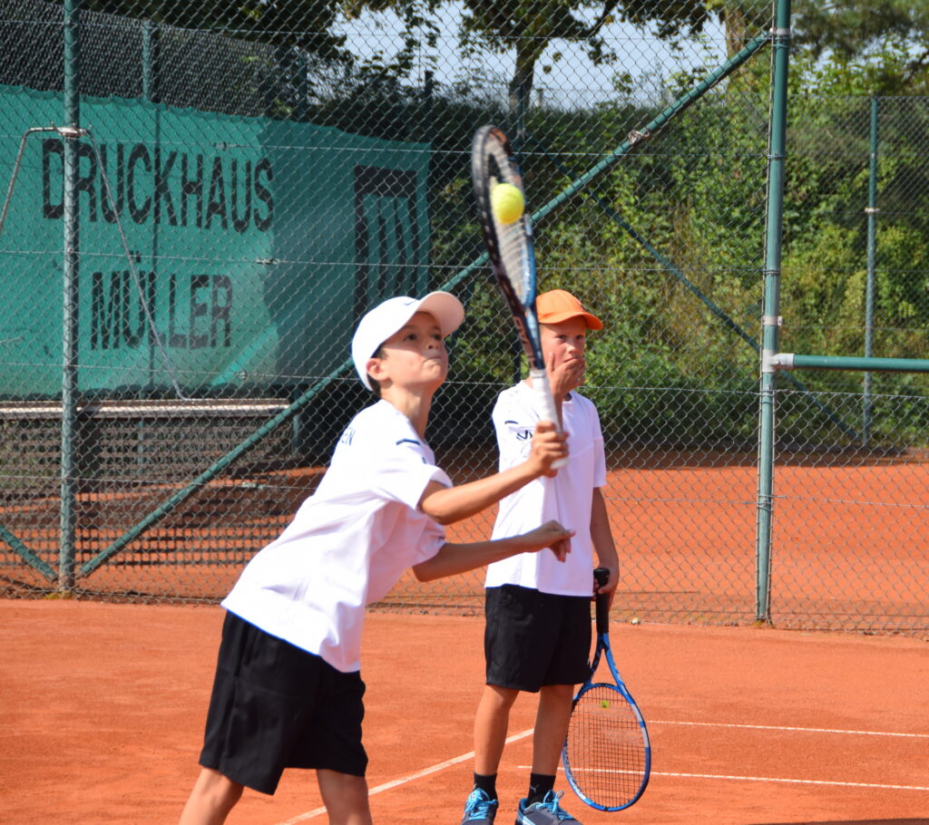 Felix Boes bei einem riskanten Ball