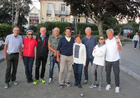 Die Herren 60 Boule-Spieler