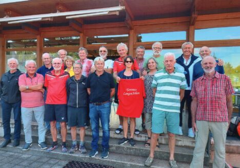 Arboner und Langenargener Tennis-Senioren beim Treffen in Arbon