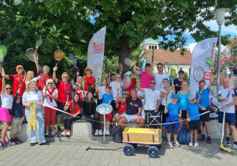 Alle TCL-Teilnehmer des Jubiläumsumzugs am Festufer Arguna