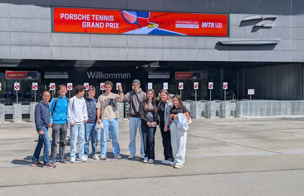 TCL Jugend beim Porsche Tennis Grand Prix